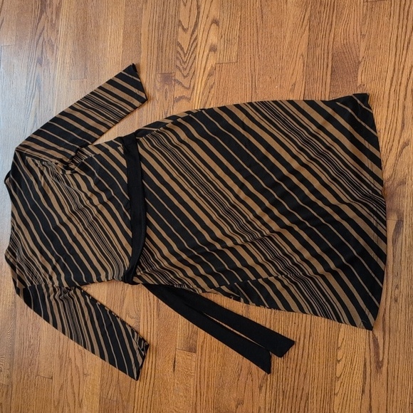 Studio Connection - Vintage Made In USA Striped Black and Brown Wrap Dress - Picture 5 of 5